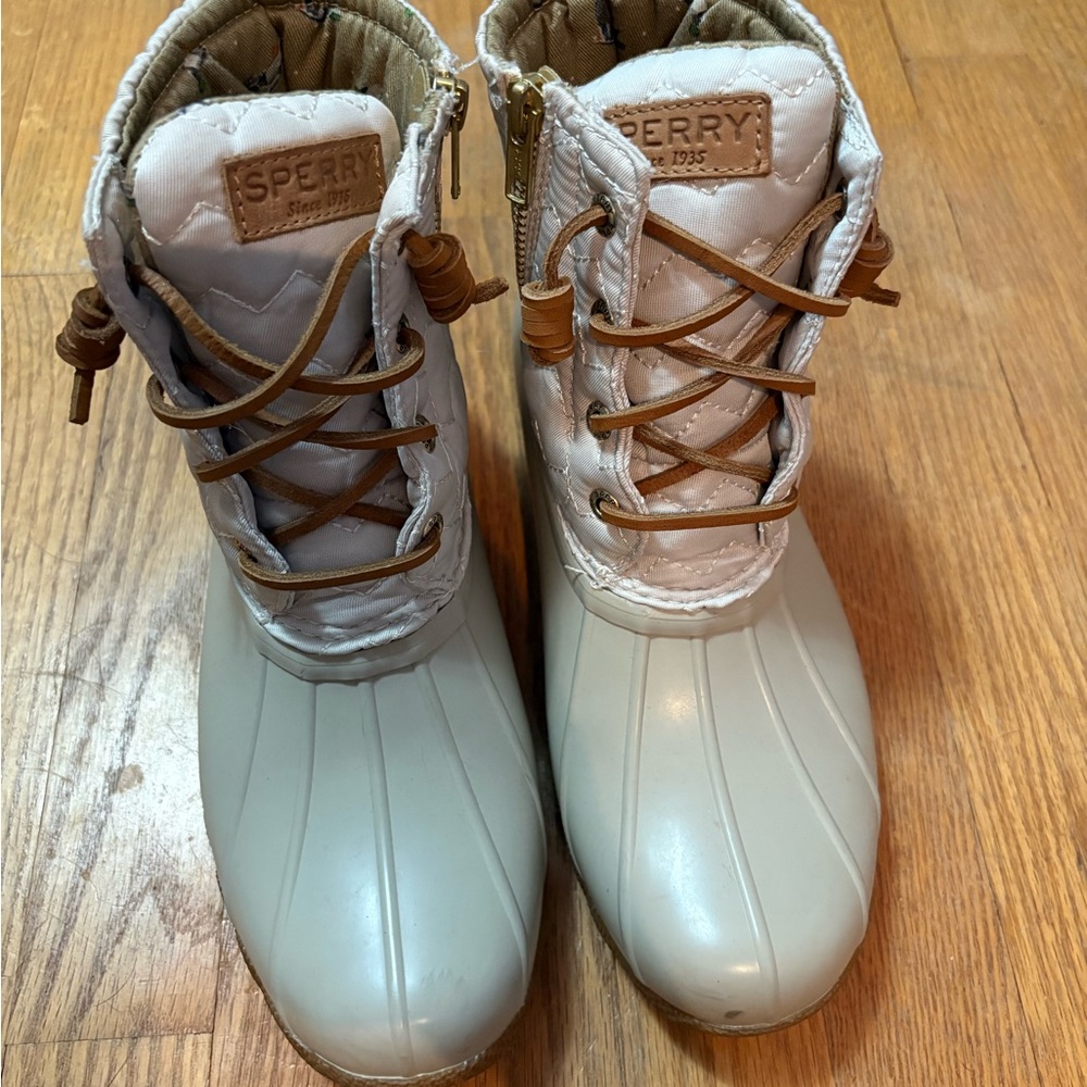 Sperry Waterproof Boots in Cream and Tan